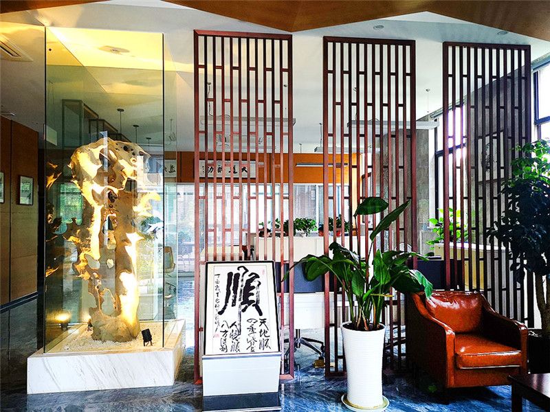 公司進(jìn)門大廳